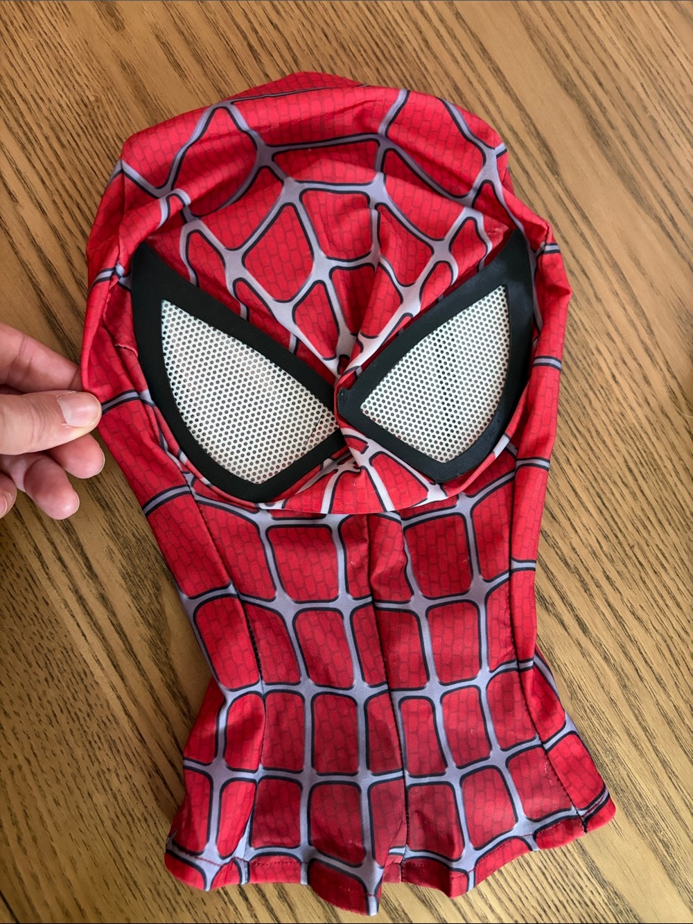 Red men’s Superman costume